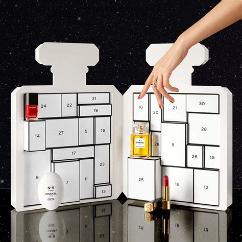 chanel christmas calendar 2021|Chanel no 5 advent calendar.